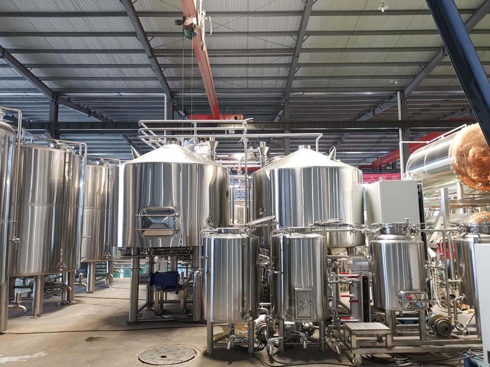 <b>30 bbl Three Vessel Brewhouse</b>